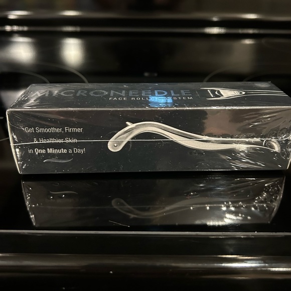 ORA Microneedle Derma Roller System 0.25mm - Picture 3 of 4